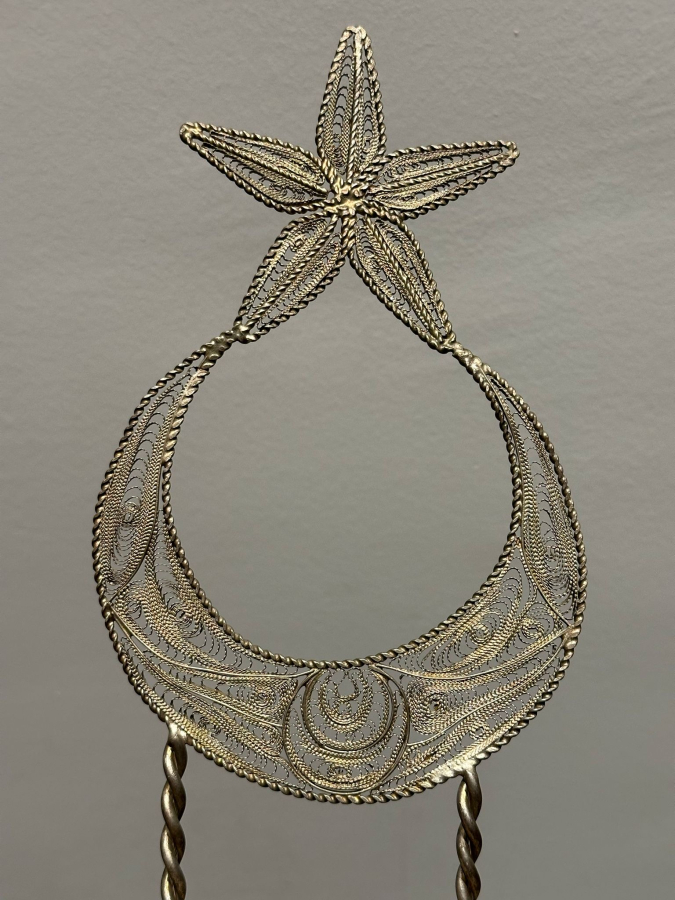 ESKİ MARDİN SÜRYANİ İŞİ AY YILDIZ FORMLU TELKARİ MASA ÜSTÜ OBJESİ