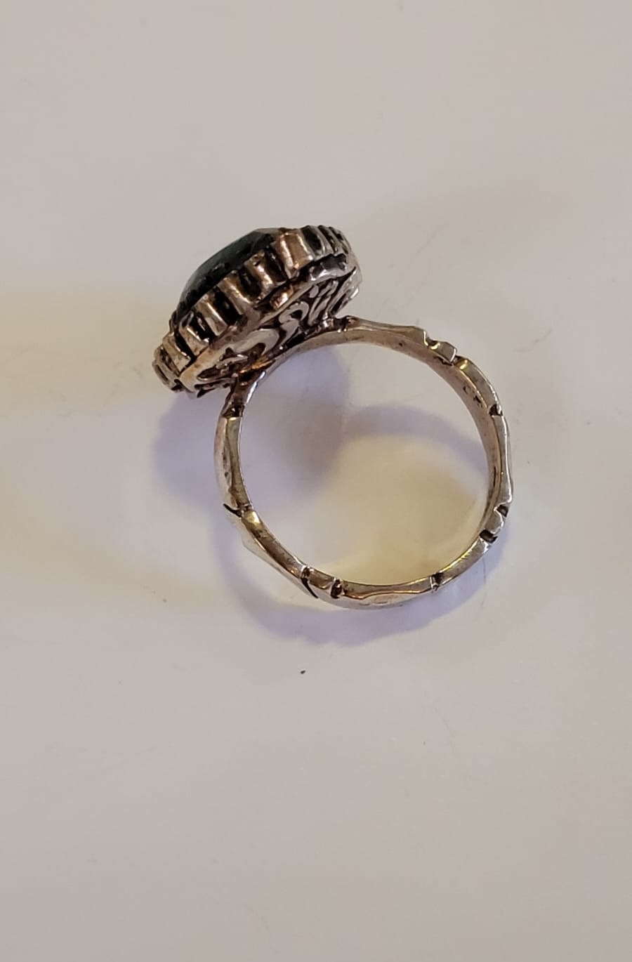 ZÜMRÜT VE PIRLANTA TAŞLI ÖZEL YAPIM YÜZÜK