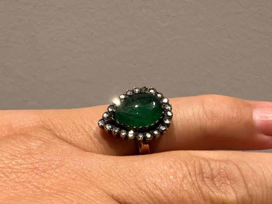 ZÜMRÜT VE PIRLANTA TAŞLI ÖZEL YAPIM YÜZÜK