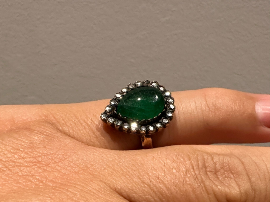 ZÜMRÜT VE PIRLANTA TAŞLI ÖZEL YAPIM YÜZÜK