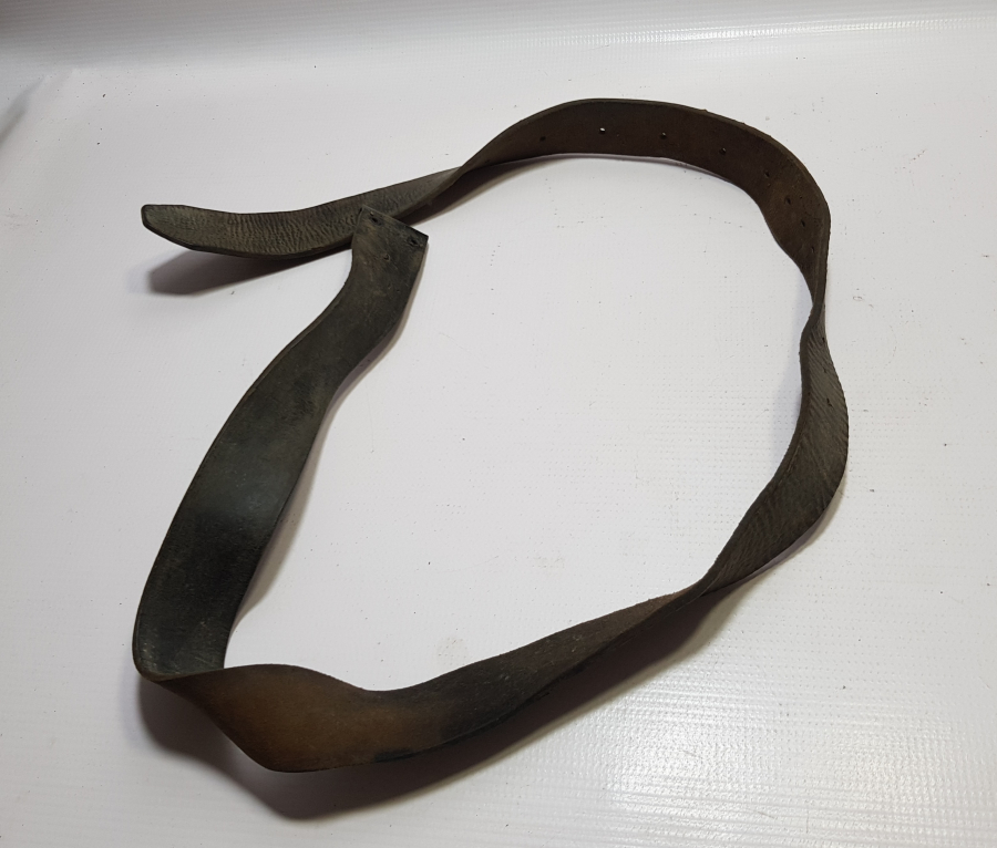 1. DÜNYA SAVAŞI DÖNEMİ ÜZERİ OSMANLICA YAZILI DERİ SUBAY KEMERİ