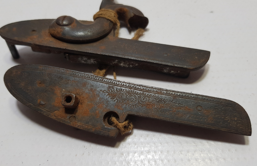 OSMANLI DÖNEMİ ÇİFT DOLMA TÜFEK ÇAKMAĞI