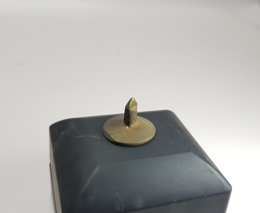 OSMANLI DÖNEMİ HAKKAK İŞİ YÜKSEK YAZI KALİTESİNDE EL KAZIMA BRONZ MUHTAR MÜHRÜ