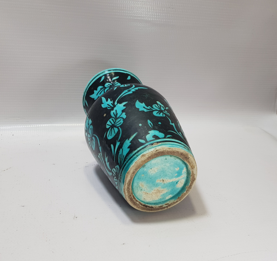 OSMANLI DÖNEMİ NADİR RENKTE İZNİK ÇİNİ VAZO