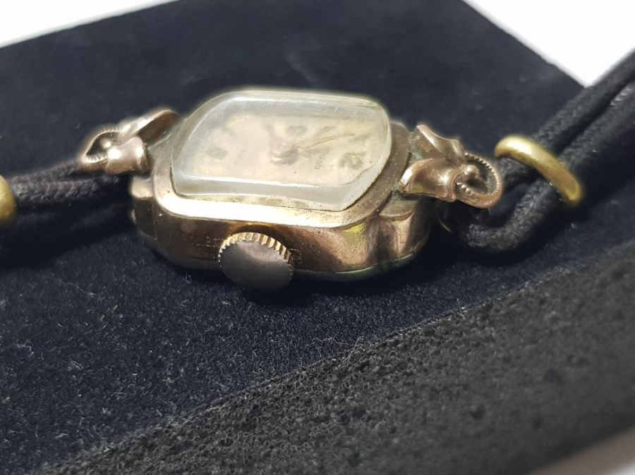 ANTİKA ALTIN KAPLAMA KURMALI BAYAN KOL SAATİ