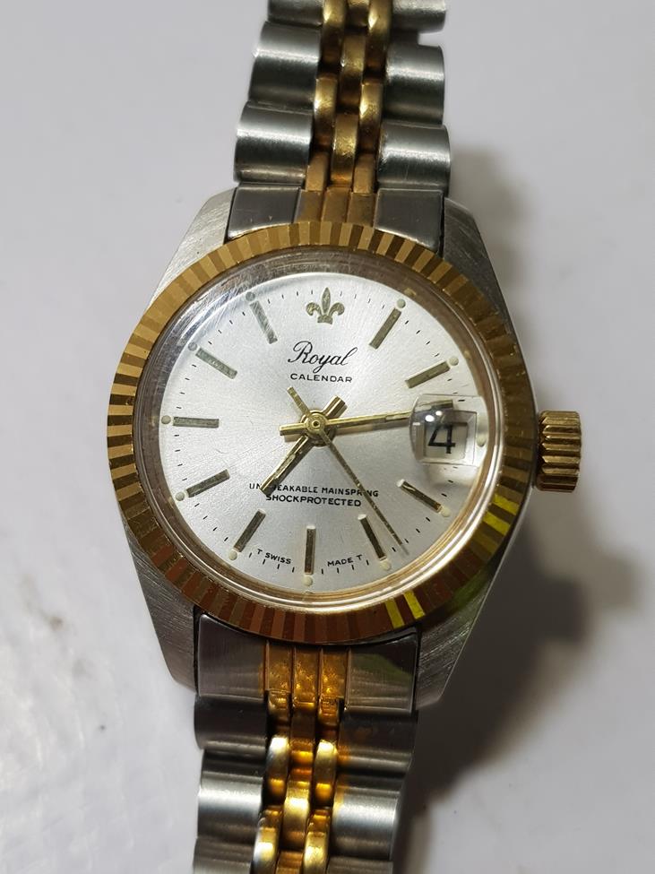 ROYAL MARKA TAKVİMLİ KURMALI BAYAN KOL SAATİ