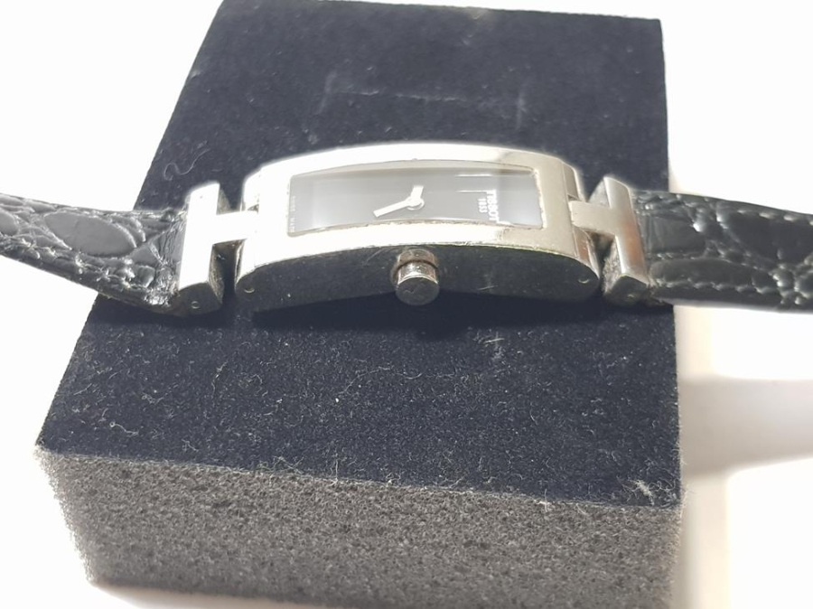 TISSOT MARKA KURMALI BAYAN KOL SAATİ