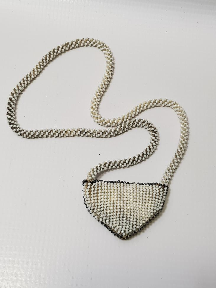 ÜZERİNDE ALLAH YAZILI ANTİKA BONCUK İŞLEME MUSKALIK