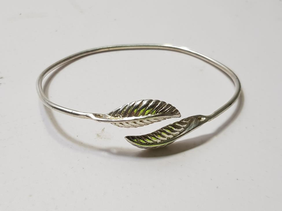 YAPRAKFORMLU GÜMÜŞ BİLEZİK