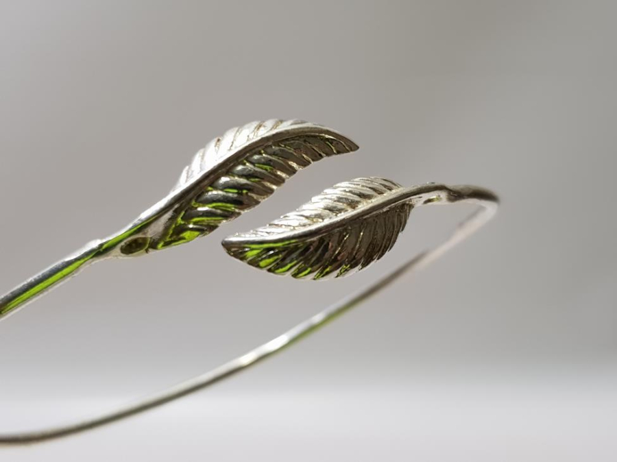 YAPRAKFORMLU GÜMÜŞ BİLEZİK