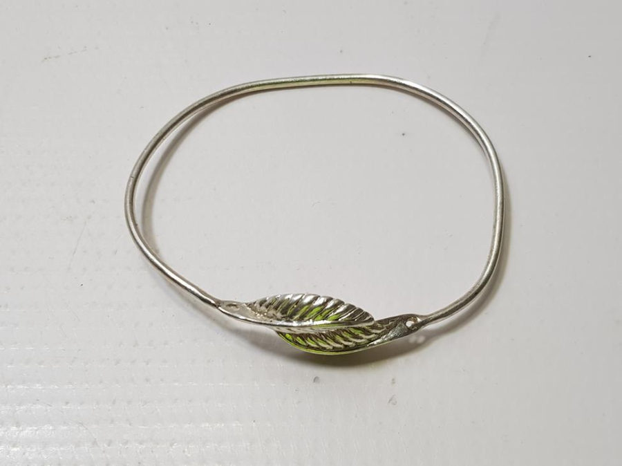 YAPRAKFORMLU GÜMÜŞ BİLEZİK