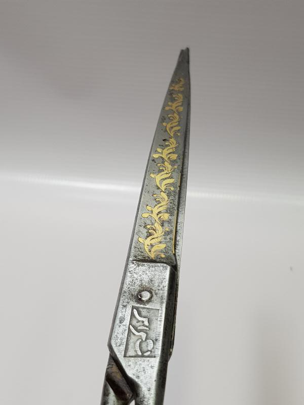 HER İKİ TARAFI DA OSMANLICA YAZILI ALTIN ÇAKMA İŞÇİLİKLİ HATTAT MAKASI