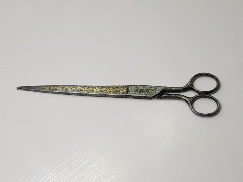 HER İKİ TARAFI DA OSMANLICA YAZILI ALTIN ÇAKMA İŞÇİLİKLİ HATTAT MAKASI