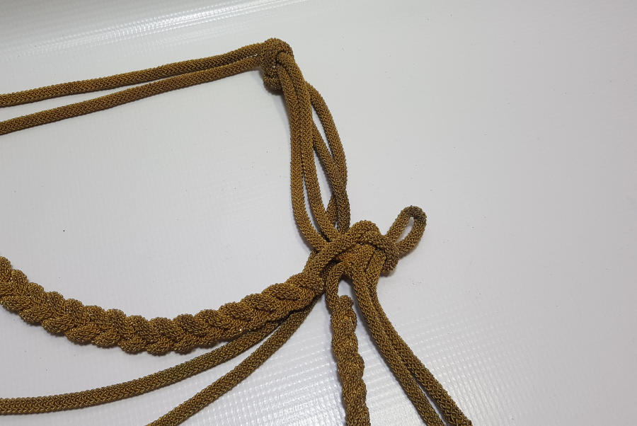 SIRMA İŞÇİLİKLİ ANTİKA YAVER ASKISI