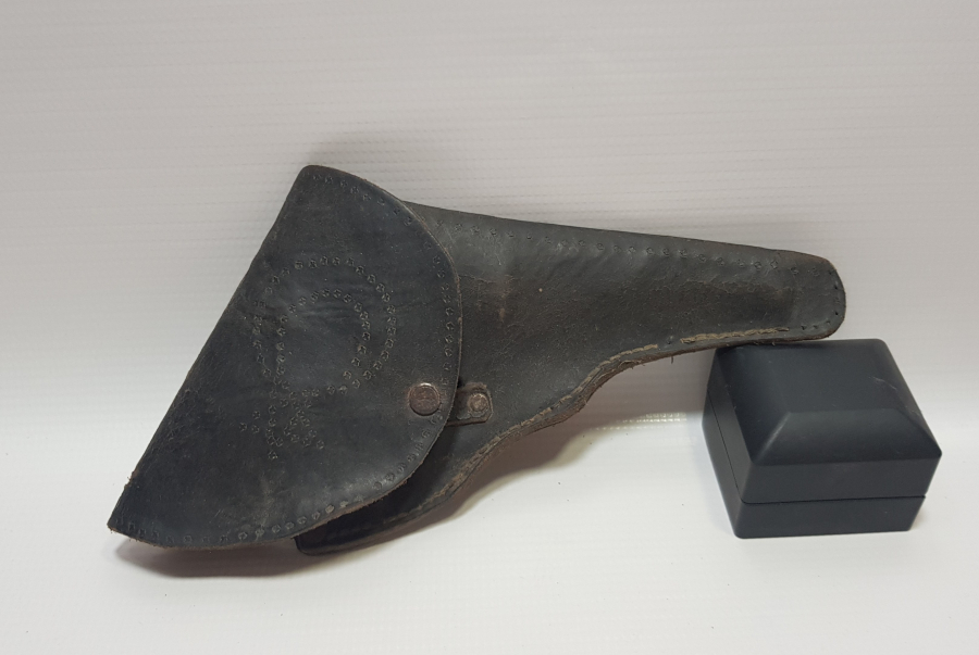 ÜZERİ AY YILDIZLI 1. DÜNYA SAVAŞI DÖNEMİ SUBAY TABANCA KILIFI