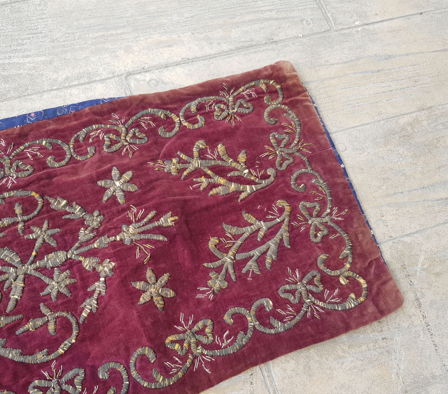 OSMANLI DÖNEMİ SIRMA İŞÇİLİKLİ SEDİR YASTIĞI