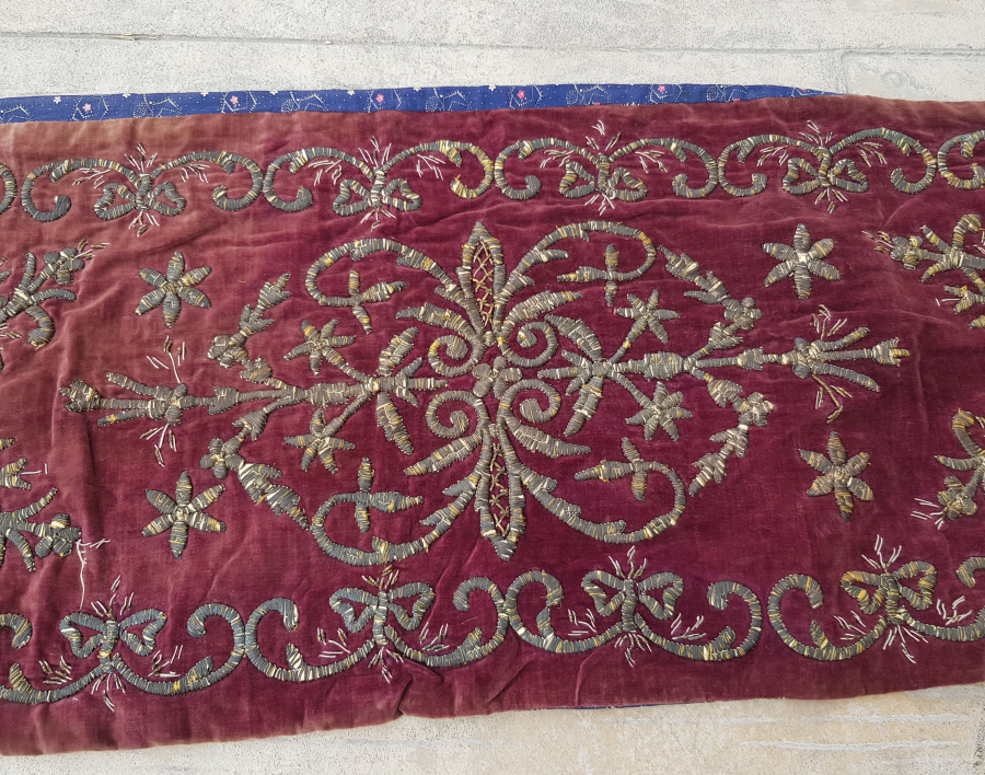 OSMANLI DÖNEMİ SIRMA İŞÇİLİKLİ SEDİR YASTIĞI