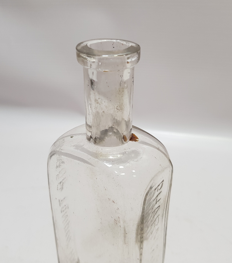 OSMANLICA VE FRANSIZCA YAZILI HASAN KUVVET ŞURUBU ŞİŞESİ