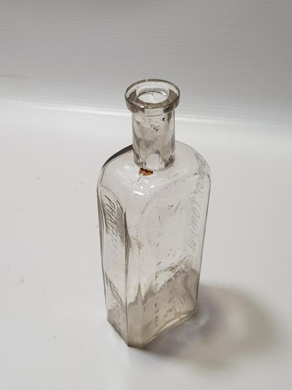 OSMANLICA VE FRANSIZCA YAZILI HASAN KUVVET ŞURUBU ŞİŞESİ