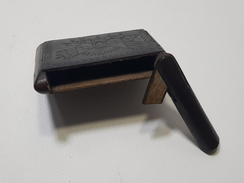 OSMANLI DEVLET ARMALI VE OSMANLICA YAZILI ESARET İŞİ AHŞAP TABAKA