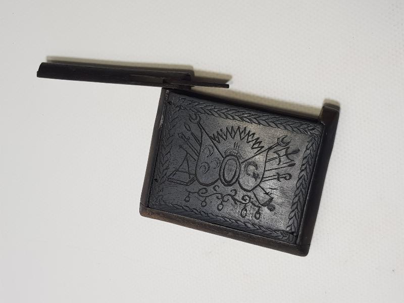 OSMANLI DEVLET ARMALI VE OSMANLICA YAZILI ESARET İŞİ AHŞAP TABAKA