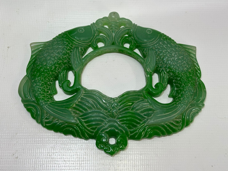 JADE TAŞINDAN YAPILMIŞ BALIK FİGÜRLÜ BÜYÜK BOY APLİK