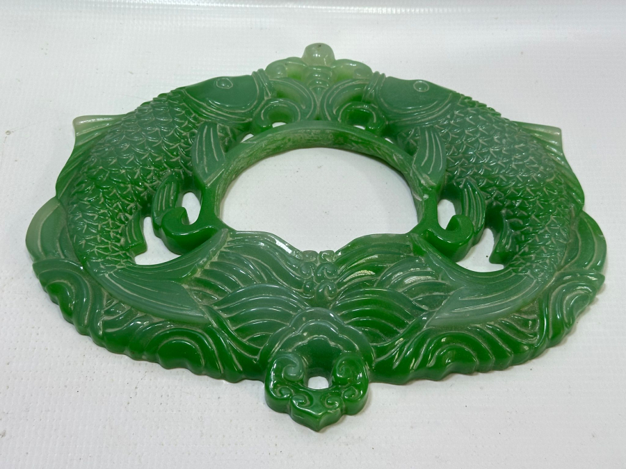 JADE TAŞINDAN YAPILMIŞ BALIK FİGÜRLÜ BÜYÜK BOY APLİK