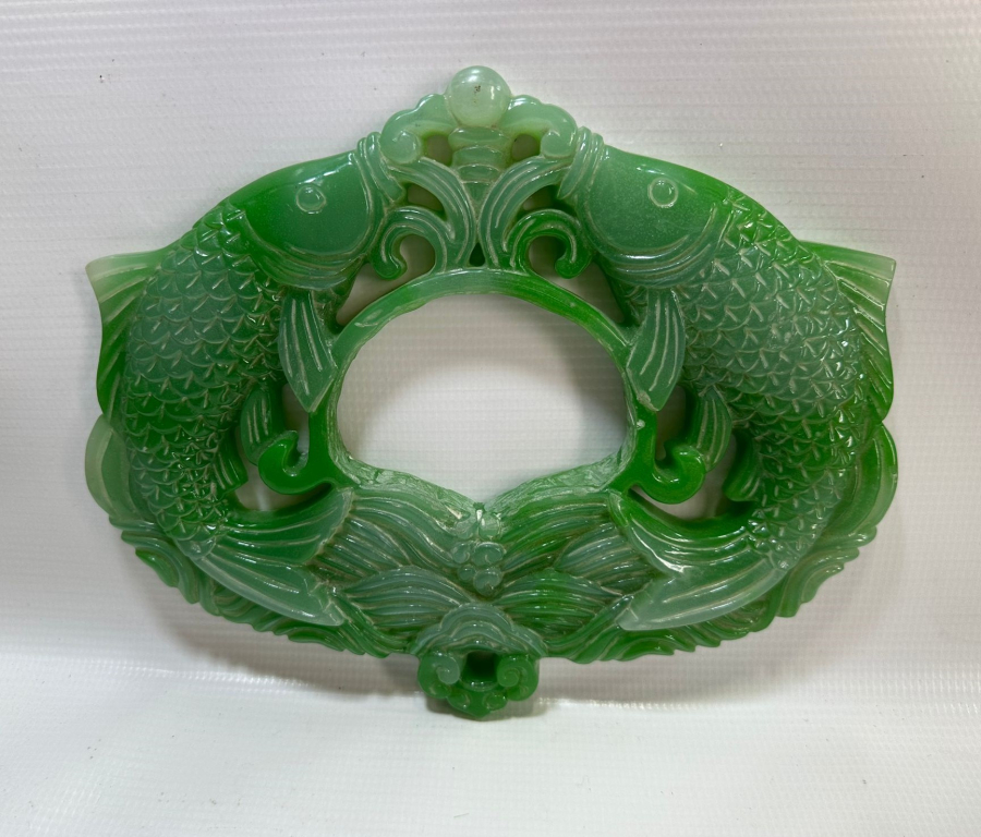 JADE TAŞINDAN YAPILMIŞ BALIK FİGÜRLÜ BÜYÜK BOY APLİK