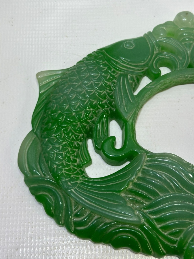 JADE TAŞINDAN YAPILMIŞ BALIK FİGÜRLÜ BÜYÜK BOY APLİK