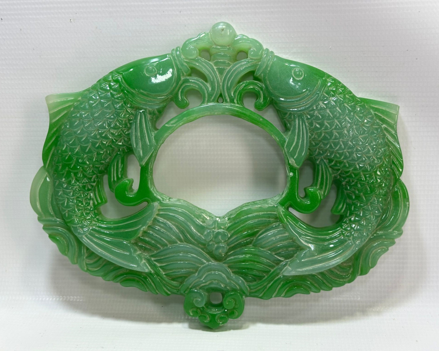 JADE TAŞINDAN YAPILMIŞ BALIK FİGÜRLÜ BÜYÜK BOY APLİK