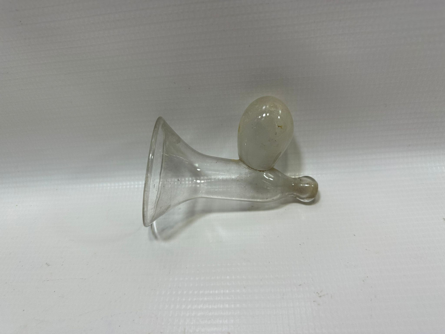 TIP TARİHİ: ANTİKA ANNE SÜTÜ POMPASI