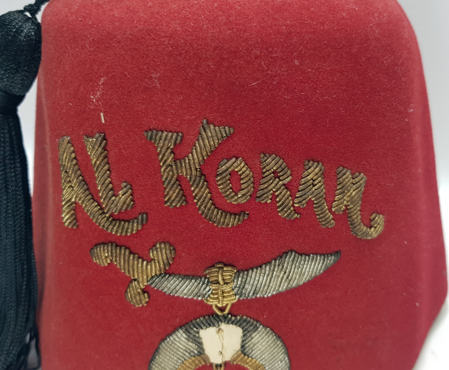 OSMANLI DÖNEMİ ÇOK NADİR EL KORAN İSİMLİ MASON CEMİYETİNE AİT TÖREN FESİ