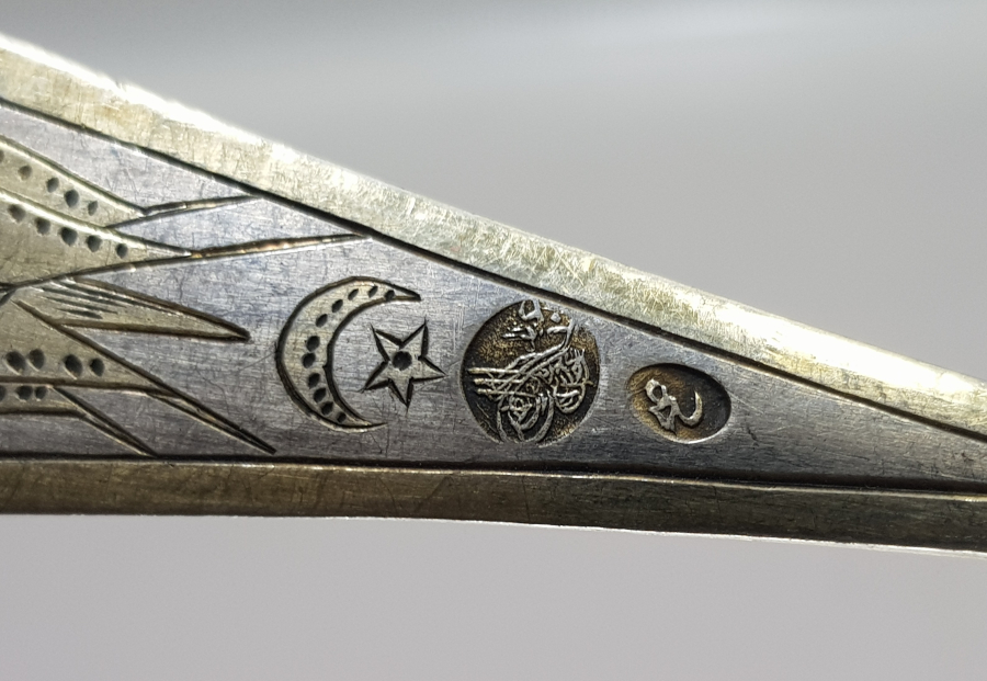 OSMANLI DÖNEMİ TUĞRALI VE MEŞRUTİYET SANCAKLI BÜYÜK BOY GÜMÜŞ KAŞIK