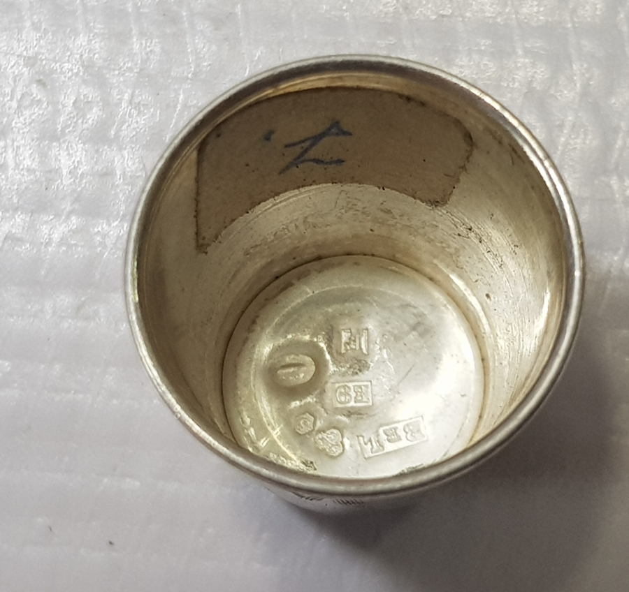 ÜZERİ KALEM İŞÇİLİKLİ DOĞAL TAŞLI GÜMÜŞ TERZİ YÜKSÜĞÜ