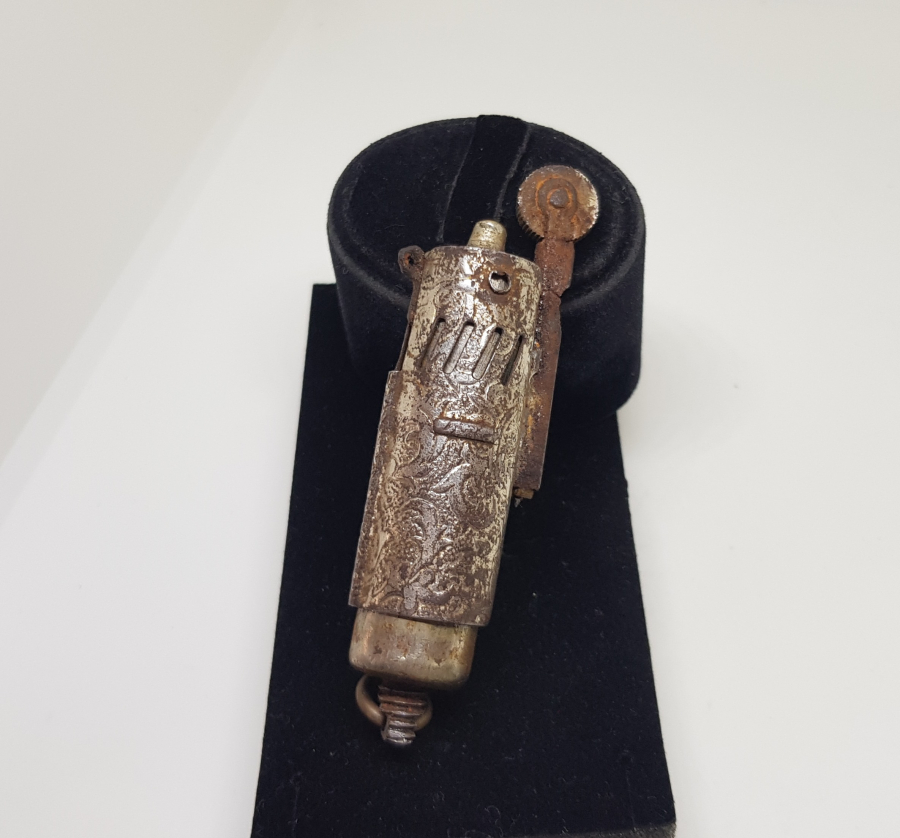 OSMANLI DÖNEMİ NADİR FORMDA SUBAY ÇAKMAĞI