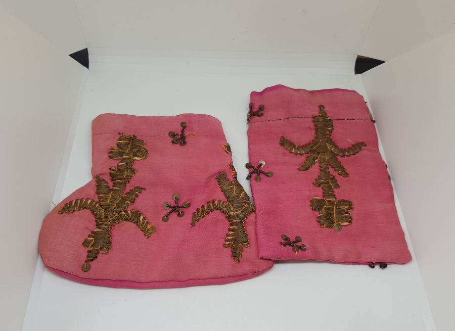 ÜZERİ SIRMA İŞÇİLİKLİ OSMANLI DÖNEMİ İKİ ADET KESE