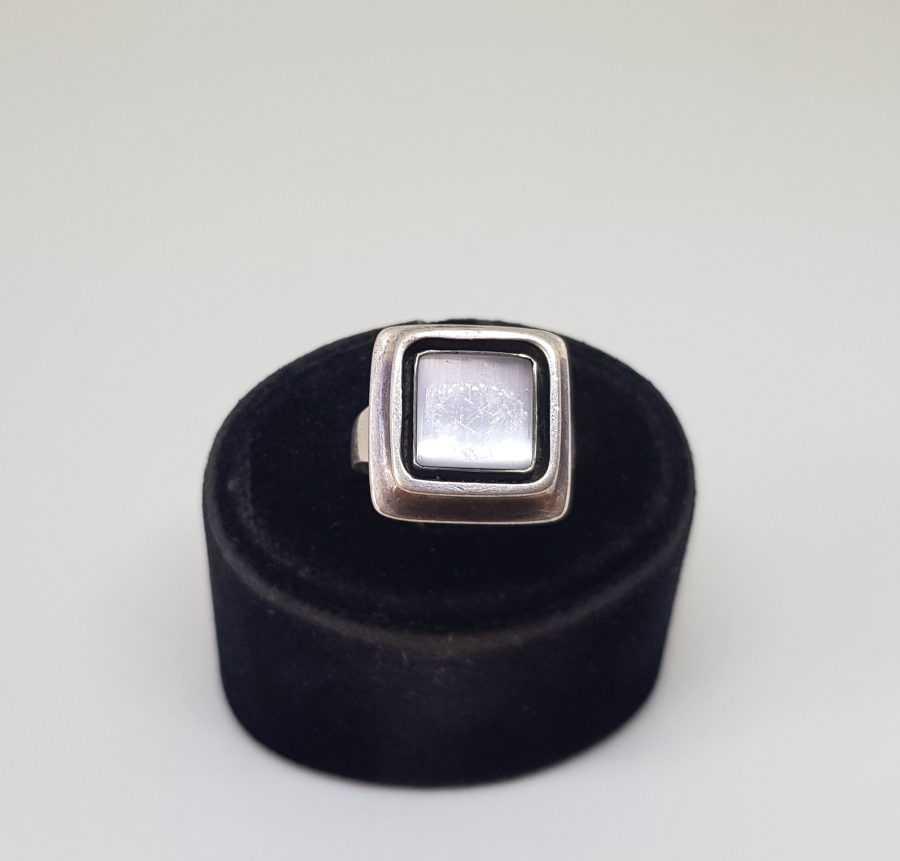 DUMANLI KUVARZ TAŞLI ÖZEL YAPIM GÜMÜŞ YÜZÜK