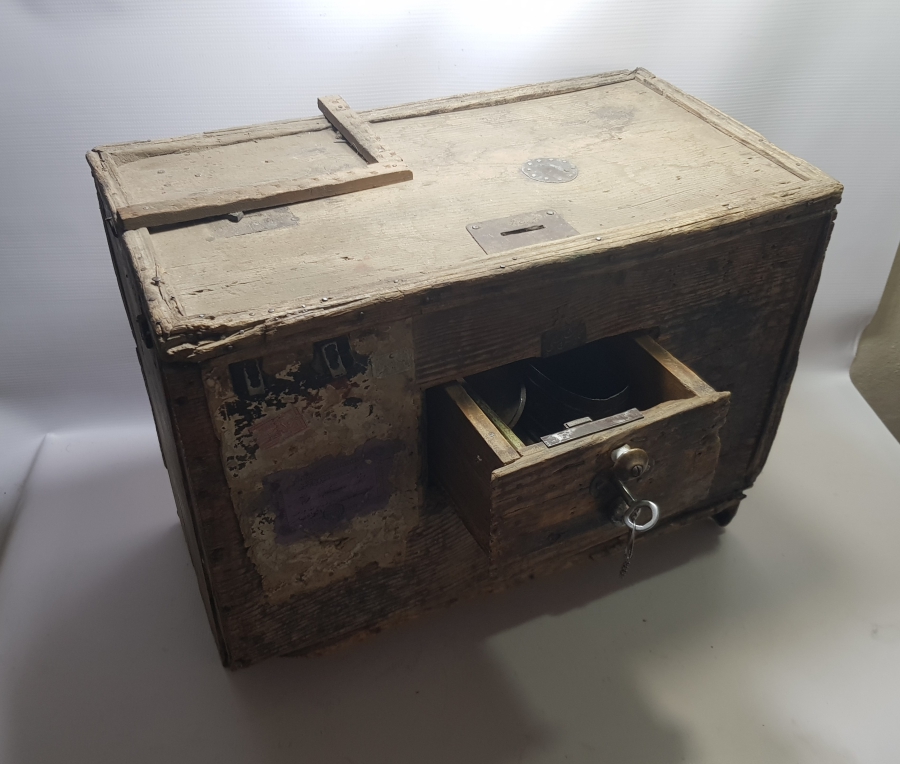 OSMANLI DÖNEMİ KİLİS RÜŞDİYESİ YAZILI ÇOK NADİR SANDIK