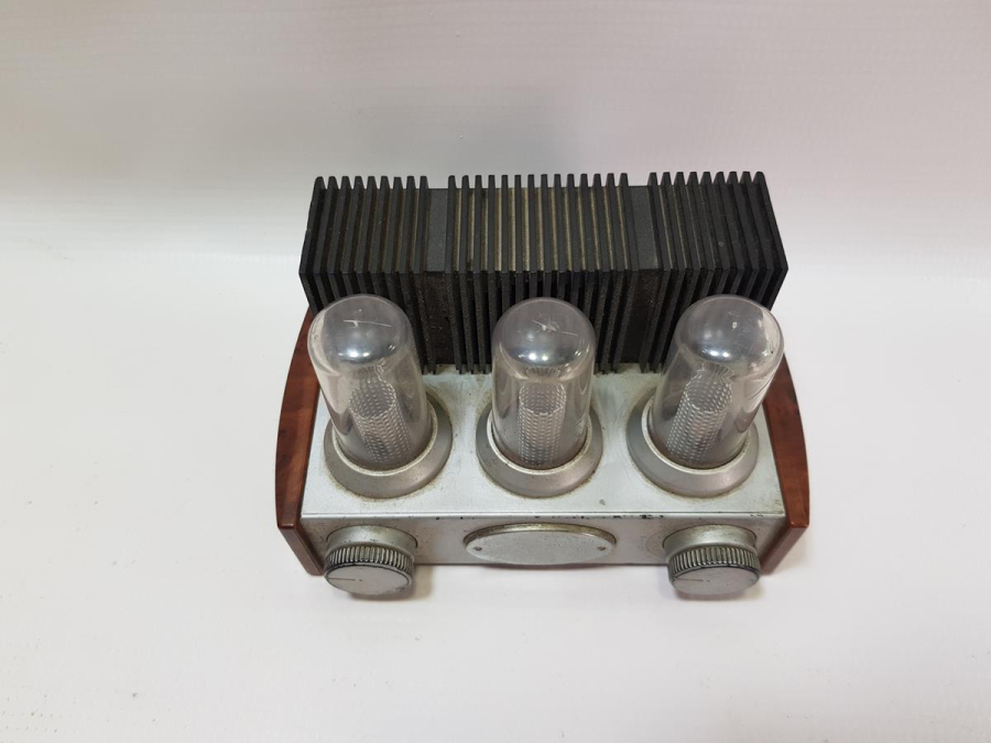 FARKLI FORMDA RETRO LAMBALI RADYO