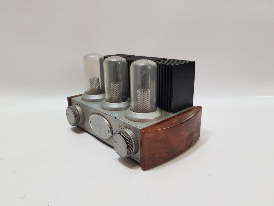 FARKLI FORMDA RETRO LAMBALI RADYO