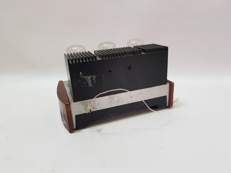 FARKLI FORMDA RETRO LAMBALI RADYO