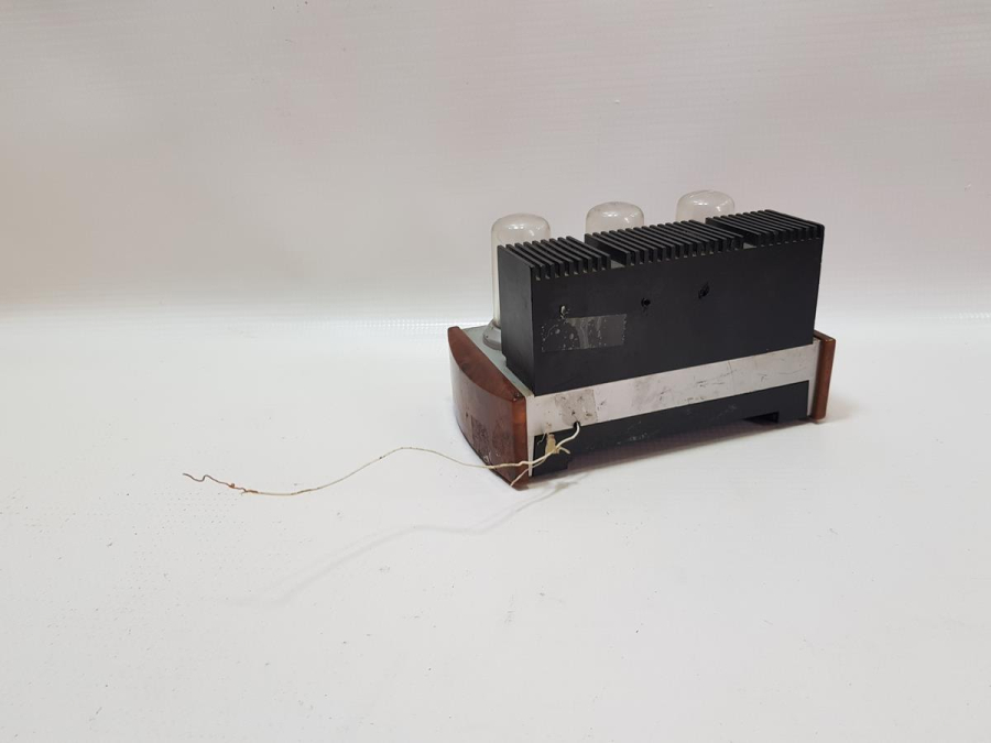 FARKLI FORMDA RETRO LAMBALI RADYO