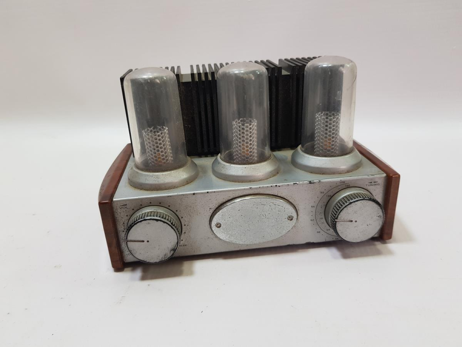 FARKLI FORMDA RETRO LAMBALI RADYO