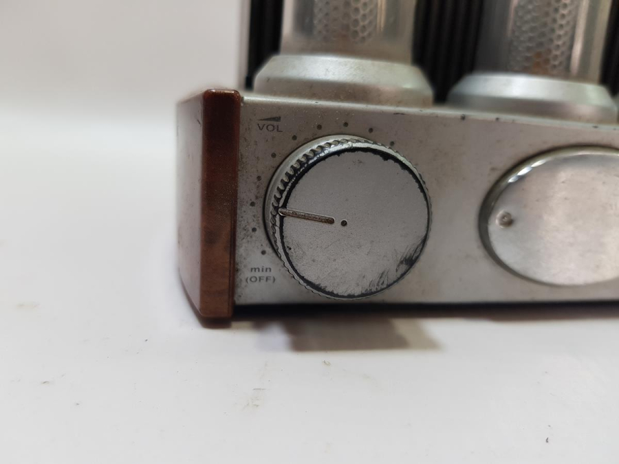 FARKLI FORMDA RETRO LAMBALI RADYO