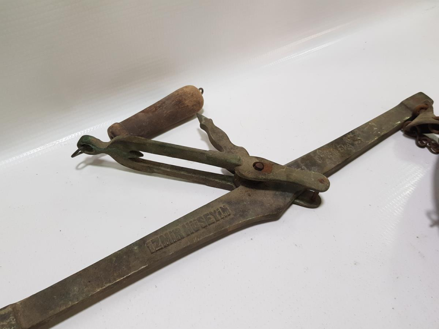 İZMİR İŞİ ANTİKA PAZARCI TERAZİSİ