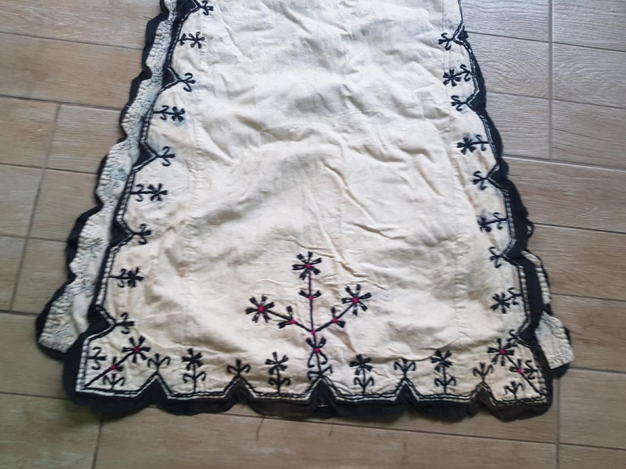 OSMANLI DÖNEMİ ÜÇ ETEK ELBİSE