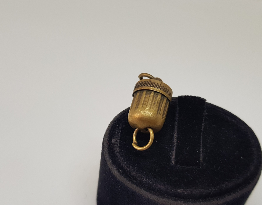 BEKTAŞİ SİKKESİ FORMUNDA YAPILMIŞ OSMANLI DÖNEMİ ÇOK NADİR İĞNELİ KOLYE