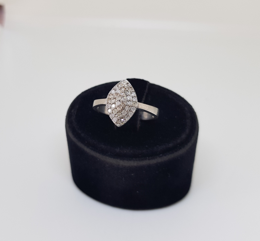 FRANSIZ MEKİĞİ MODELİ ANTİKA PIRLANTA TAŞLI YÜZÜK