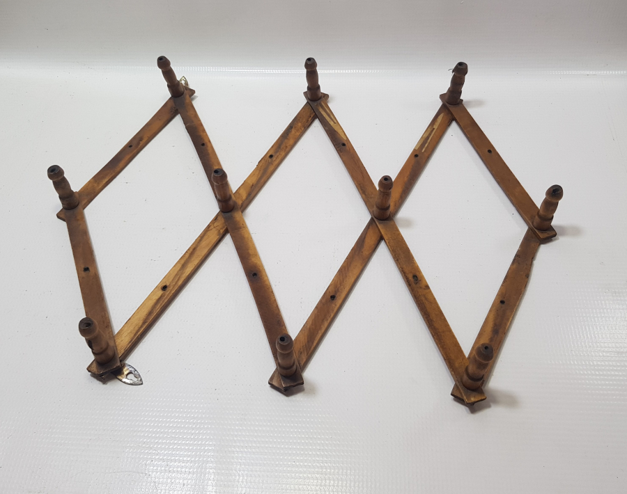 OSMANLI DÖNEMİ AHŞAP AKORDİYON ASKILIK