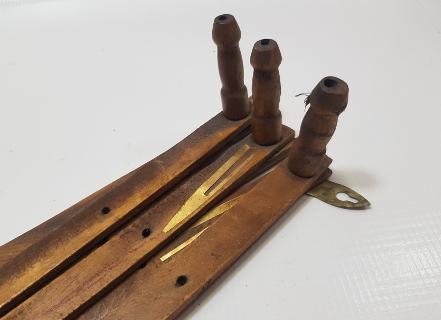 OSMANLI DÖNEMİ AHŞAP AKORDİYON ASKILIK